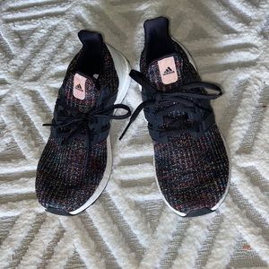 Worn once. Ultra Boost. Kids 7 women’s 8.5